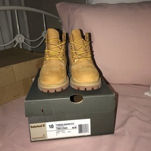 Toddlers Timberland boots never worn